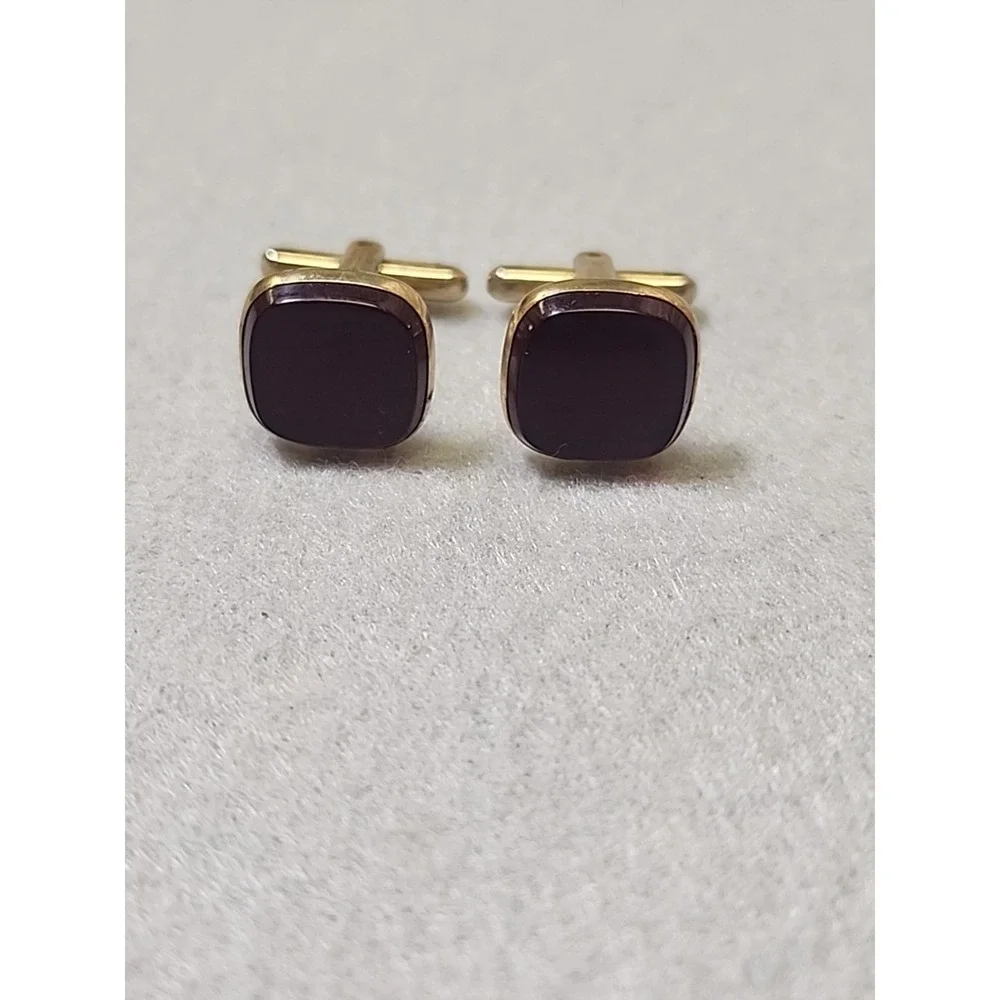Vintage Hickok Gold Tone Men's Cufflinks Square Dark Red Burgundy Enamel